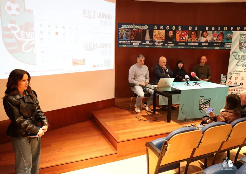 Presentaci&oacute;n ante los medios de la octava edici&oacute;n del torneo internacional de f&uacute;tbol infantil Revolution Cup, que se celebrar&aacute; en junio y reunir&aacute; a 64 equipos y cerca de 1.000 j&oacute;venes futbolistas.