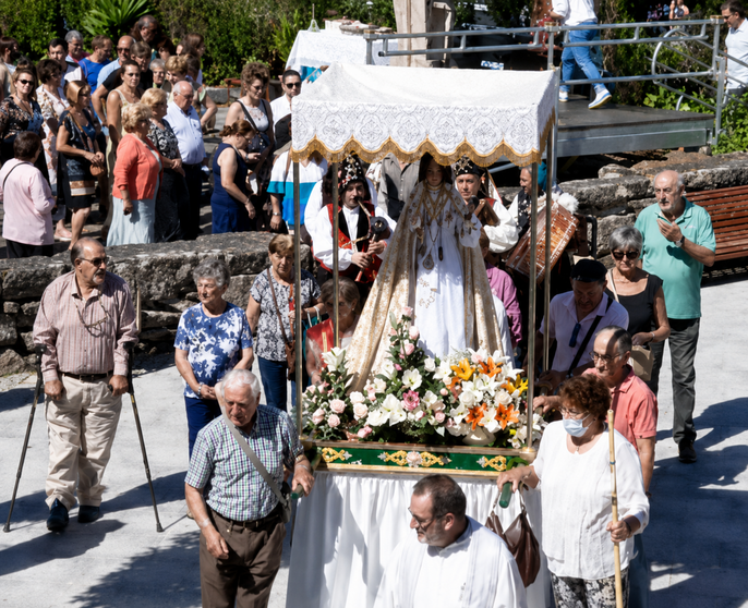 Tradicional procesi&oacute;n da Virxe do Libramento polas r&uacute;as da Lamosa, unha das romar&iacute;as con maior devoci&oacute;n popular da comarca do Condado-Paradanta.