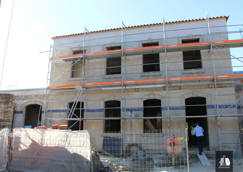 Obras de transformaci&oacute;n da antiga Escola Primaria de Guilhadeses na futura residencia de estudantes de Arcos de Valdevez, con capacidade para 27 alumnos do IPVC.