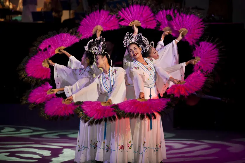 Fundado en 1996, el YiTzy Folk Dance Theatre transforma las tradiciones folcl&oacute;ricas, las ceremonias religiosas y la danza cl&aacute;sica de Taiw&aacute;n en espect&aacute;culos contempor&aacute;neos.