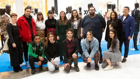 17,00 h.- A directora xeral de Xuventude, Participación e Voluntariado, Cristina Pichel, inaugurará as exposicións de Moda e Deseño de xoais dentro da fase final do programa Xuventude Crea 2019. No Centro Comercial As Cancelas (Avenida do Camiño Francés, 3).
foto xoán crespo
12/11/2019