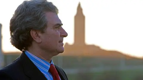 C&eacute;sar Antonio Molina. XURXO LOBATO. 