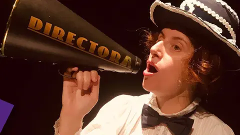 Fragmento del cartel anunciador. 