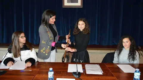 Estiveron presentes a alcaldesa de Mos, Nidia Arévalo (na imaxe), a concelleira de Educación, Julia Loureiro, e os tamén edís mosenses Begoña Toucedo e Baldomero Lorenzo.