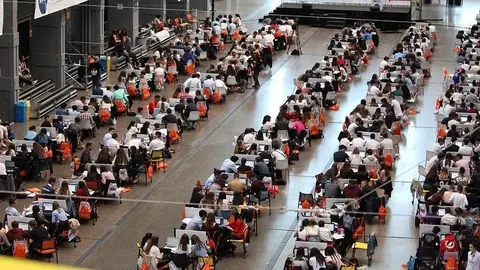 Con el objetivo de enriquecer la actividad did&aacute;ctica en las aulas, los j&oacute;venes tendr&aacute;n que dirigir su propia empresa en Internet con el uso de simuladores de gesti&oacute;n empresarial-