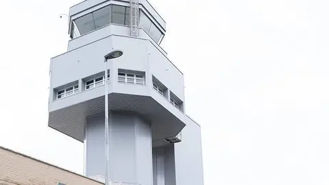 Tras la rehabilitación y dotación de equipación, la torre completa el Centro de Investigación Aeroportada de Rozas.