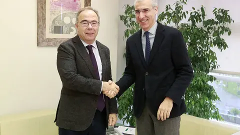 Santiago pasará a ser un Concello Emprendedor, o que permitirá que a Administración autonómica e a municipal colaboren para atraer investimentos empresariais.