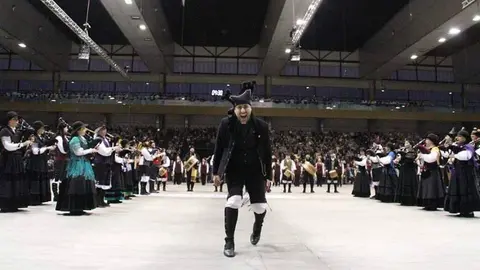 La rondalla Santa Eulalia de Mos también participa.