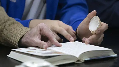 O obxectivo destes galardóns é consolidar e visibilizar a metodoloxía de traballo por proxectos que poñen en marcha os centros participantes nos programas enmarcados nesta iniciativa.