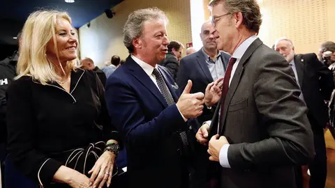 El presidente de la Xunta participó en la presentación del acuerdo entre el sector del taxi y los VTC tradicionales para la precontratación de 15 minutos. ARCHIVO. 