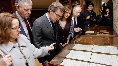 O titular da Xunta participou este mediodía nos actos de celebración do 175 aniversario do IES Arcebispo Xelmírez I.