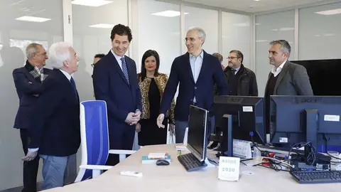 El conselleiro de Economía, Empleo e Industria, Francisco Conde, participó en esta iniciativa, en la que cooperan el Ayuntamiento y la Asociación de empresarios de Mos (Aemos) con el apoyo de la Xunta.