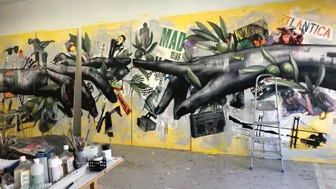 O mural de gran formato titulado ‘Xa che Vigo’ reflicte espazos emblemáticos da cidade de Vigo e homenaxea á Movida e ao movemento ‘Atlántica’.