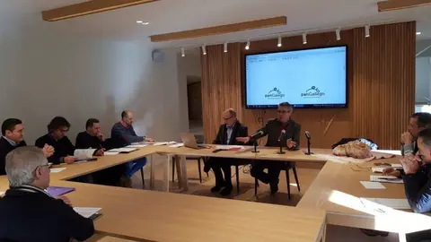 Trátase do primeiro encontro entre a Xunta e todos os axentes implicados para botar a andar o selo de calidade que se prevé lanzar ao mercado este 2020.