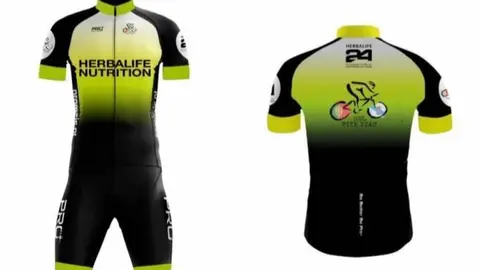 Equipaje del HBL Bike Team.