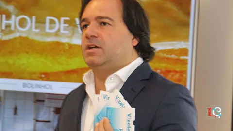 Victor Hugo Salgado, alcalde vizelense, presentó el nuevo mapa turístico ahora es más moderno, funcional y atractivo, se presenta en cuatro idiomas (portugués, español, inglés y francés) y estará disponible en la oficina de turismo.