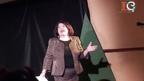 Chelo Pamplillón, directora de teatro amador, en su local de Atrezo en Vigo, este mes de enero. 