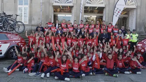 El secretario general para el Deporte destacó "que la unión de Jose María Froiz y Evaristo Portela lleva 32 años representando la gran nivel en el panorama español élite y sub-23 al ciclismo gallego".
