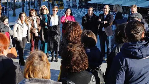 Tenemos m&aacute;s de 800 gu&iacute;as habilitados de turismo en Galicia.