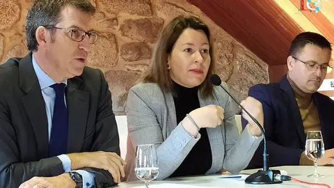 Alberto Núñez Feijóo, presidente de la Xunta,, Marta Valcárcel, alcaldesa de Salvaterra e José González, conselleiro de Medio rural.  