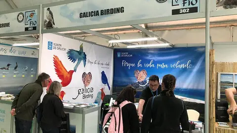 Un año más, la Comunidad gallega participa en la feria FIO con un expositor desde el que se ofrece información de productos especializados como ‘Galicia Birding'.