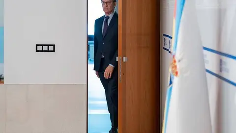 O titular do Goberno galego, Alberto Núñez Feijóo, durante la rurda de prensa posterior al reunión semanal drl Consello da Xunta. San Caetano, Santiago