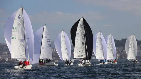  La cabeza de regata con Mercedes Benz en la mitad de la misma. PEDRO SEOANE.