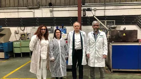 A directora da Axencia Galega de Innovación (Gain), Patricia Argerey, visitou esta compañía da Pobra do Caramiñal que se dedica á fabricación de mallas destinadas ao cultivo e envasado de marisco, así como ao sector hortofrutícola.