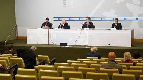 O presidente da Xunta, Alberto Núñez Feijóo, preside unha nova reunión do Centro de Coordinación Operativa posta en marcha para facer fronte á emerxencia do coronavirus. Edificio Administrativo de San Caetano (Santiago de Compostela), 15/03/20.
