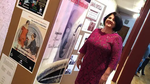 A directora de Fontevella Teatro, Chelo Pampillón, en el CRC do Porriño, conmemorando o 25 aniversario da compañía, o 15 de febreiro. 