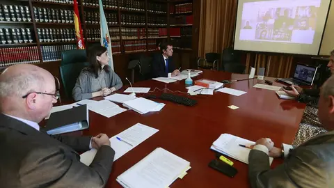 Pomar transmítelles a anpas e sindicatos as medidas tomadas para minimizar o impacto da crise do COVID-19 no sistema educativo galego.