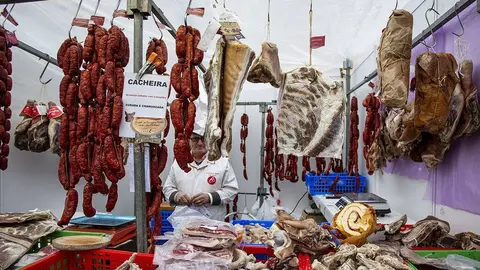 El Gobierno gallego señala que el mantenimiento de la suspensión de los mercados locales no resulta sostenible en términos de no discriminación y equidad con otras comunidades que sí permiten su celebración.