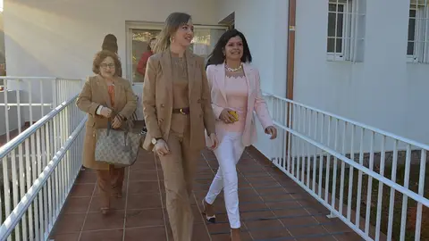 O pasado 24 de febreiro a conselleira de Política Social, Fabiola García, visitaba acompañada pola alcaldesa mosense, Nidia Arévalo, e a concelleira de Política Social e Igualdade, Sara Cebreiro, a unidade de atención temperá do Concello de Mos. ARQUIVO. 