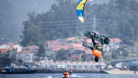 Riders de primer nivel en la exhibición
de Freestyle del II KiteFest Cesantes. ARCHIVO.
©Sailingshots by María Muiña Photography