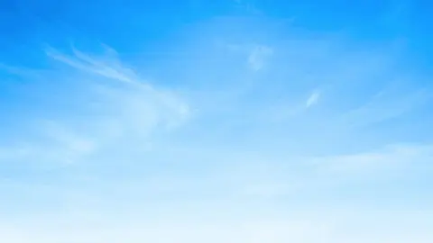 La Xunta de Galicia es titular de 14 instalaciones de las 45 estaciones fijas y móviles que forman la Red de Calidad del Aire de Galicia.