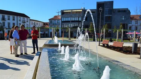 Nova imagem urbanística da “Praça de Cima” potencia a realização de eventos culturais e dinamiza a atividade comercial.