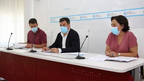 El conselleiro de Cultura y Turismo en funciones explicó los detalles de este proyecto a los representantes de la Mancomunidad de ayuntamientos de esta comarca.