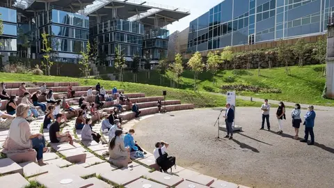 Presentarán os seus traballos e aprenderán dos procesos creativos de artistas de renome como Oliver Laxe, Paula Rubio Infante, Chelo Matesanz e Carlos Aires-
