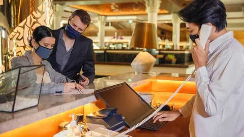 Los hoteles, albergues y demás alojamientos turísticos han debido implementar medidas higiénicas para poder reabrir en el verano, garantizando la salud y la seguridad de los turistas.