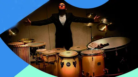 O percusionista Roberto Oliveira, Robertoliveira. 