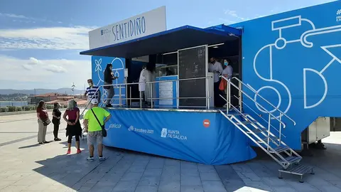 A oficina informativa móbil remata hoxe un percorrido por 23 concellos no que achegou a galegos e visitantes os recursos da Comunidade na actual situación.