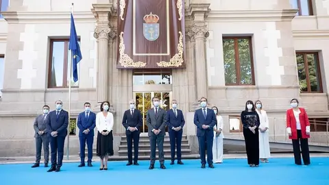 O titular da Xunta, Alberto N&uacute;&ntilde;ez Feij&oacute;o, presidie o acto de toma de posesi&oacute;n dos conselleiros do Goberno galego. Edificio Administrativo de San Caetano, Santiago de Compostela. ARQUIVO. 