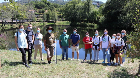 O EcoVoluntariado do Vez contou com a participação de 16 jovens, distribuídos por três tarefas: Limpeza e controlo de espécies invasoras, vigilância da natureza de bicicleta e vigilância da floresta.