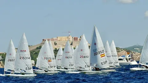 •	Las aguas de Ibiza estrenan el nacional de ILCA7 (Laser Standard) con tres regatas disputadas.
