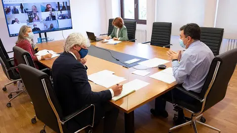 Se establece la posibilidad de que, de forma puntual y vinculada a la pandemia, determinado alumnado mayor de 16 años pueda salir del centro educativo en los recreos.