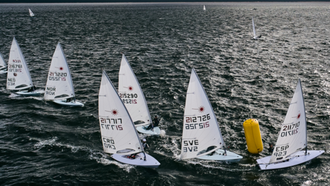 Laser Standard. ROBART HAJDUK