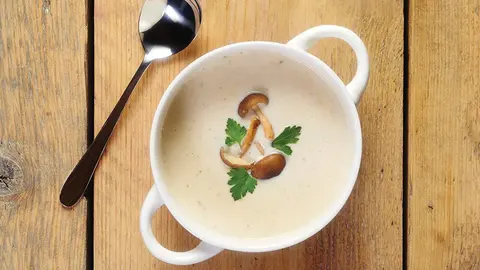 Para comer, cenar o como salsa cremosa de un plato de pasta, Fórmula 1 con sabor a Setas y hierbas aromáticas aporta todos los nutrientes claves que el cuerpo necesita.