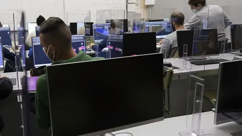 La colaboración con empresas en esta y otras convocatorias contribuye a que la FP atienda mejor las necesidades de los sectores productivos y a favorecer la inserción laboral de los titulados.