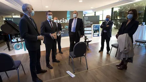 El titular del Gobierno gallego clausuró este mediodía la séptima edición de la jornada El mundo que viene, organizada por APD.