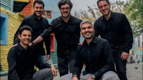ZOAR. Joan Ibáñez, flauta; David Villa, oboe; Antonio Suárez, clarinete Álex Salgueiro, fagot.
Benjamín Iglesias, trompa.